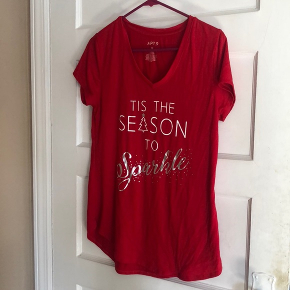 Apt. 9 Tops - Apt 9 holiday t shirt Apt. 9 Tops - Apt 9 holiday t shirt